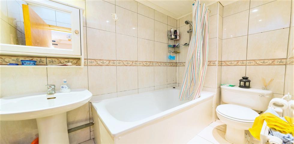 			PRIVATE GARDEN, 1 Bedroom, 1 bath, 1 reception Flat			 Grosvenor Gardens, WILLESDEN GREEN